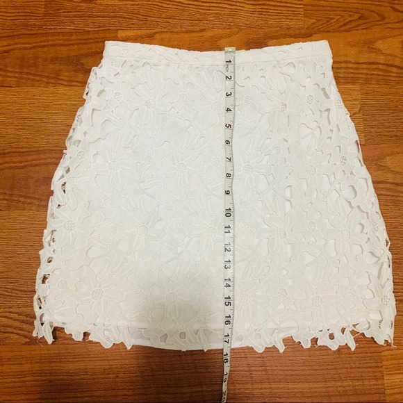 Lovers + Friends Kiss Me Chunky Lace Mini Skirt - Picture 4 of 7
